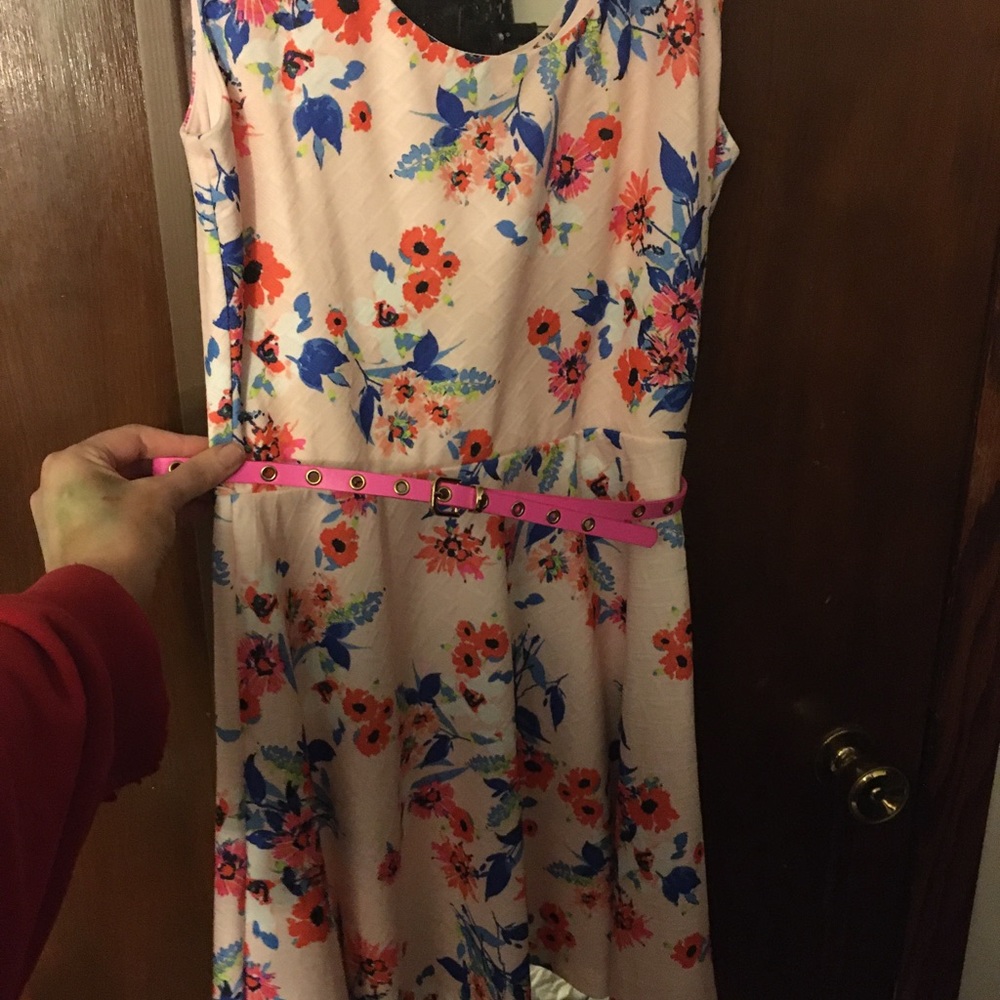 NWOT floral belted dress